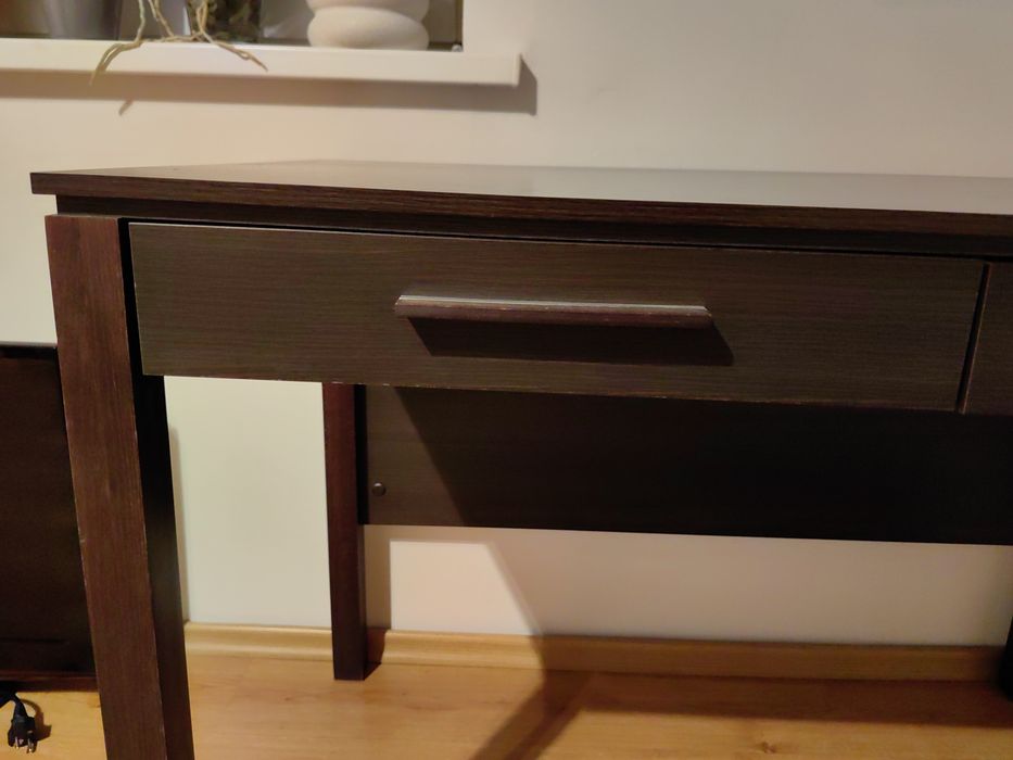 Biurko z szufladami wenge black Red White