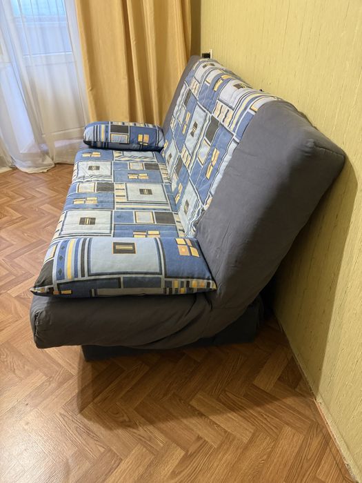 Продам диван на ламелях