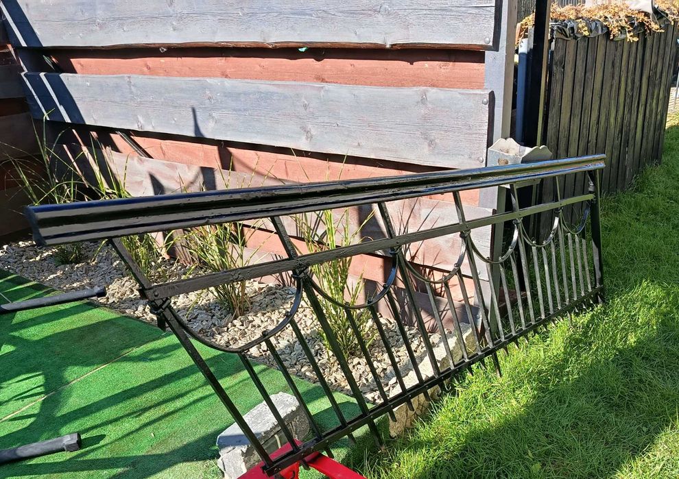 Balustrada kuta z drewnianą poręczą 240 cm , czarna