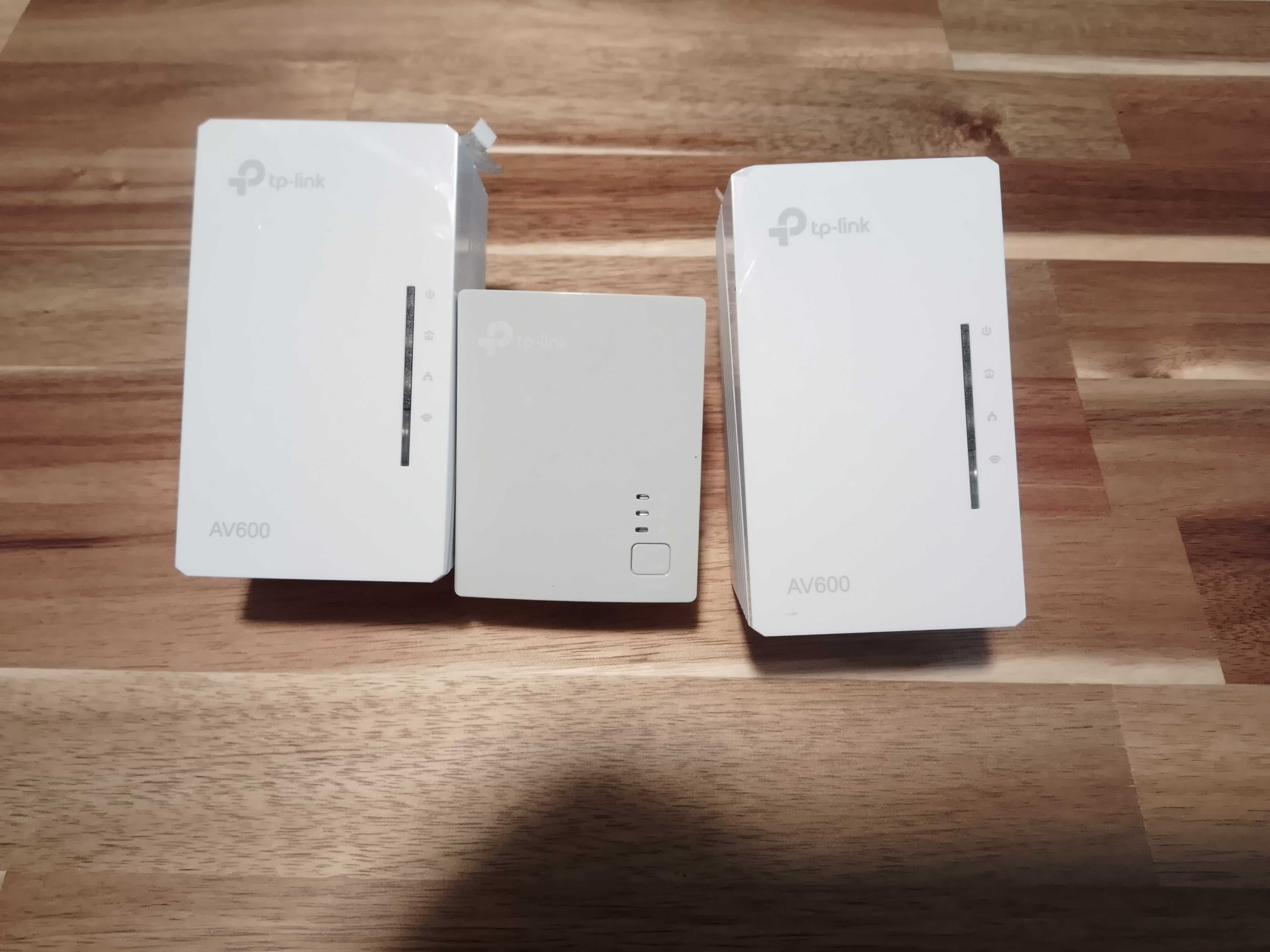 Kit TP-Link TL-WPA4220T – Extensor Wi-Fi AV600+AC300 (3x)