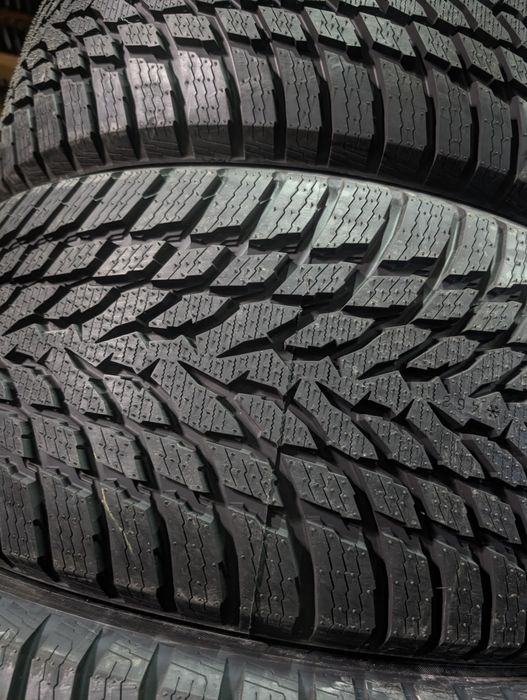 Шини зимові 245 50 r 18 Nokian резина колеса gtyres