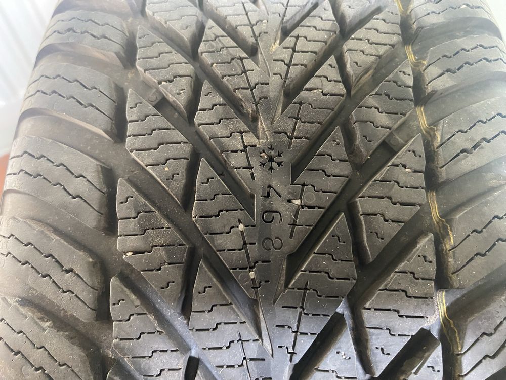 Opony zimowe 195/65R15 Nokian Snowproof 2 na flegach