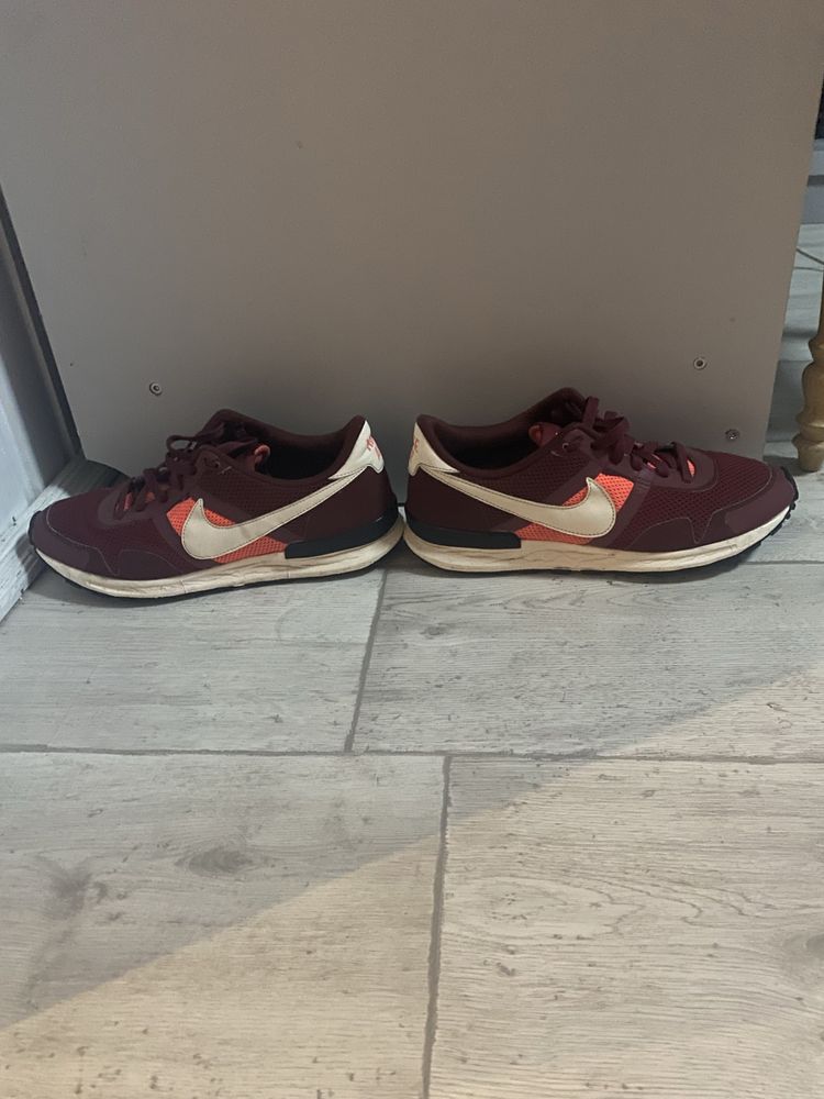 Продам свої кросівки Nike Air