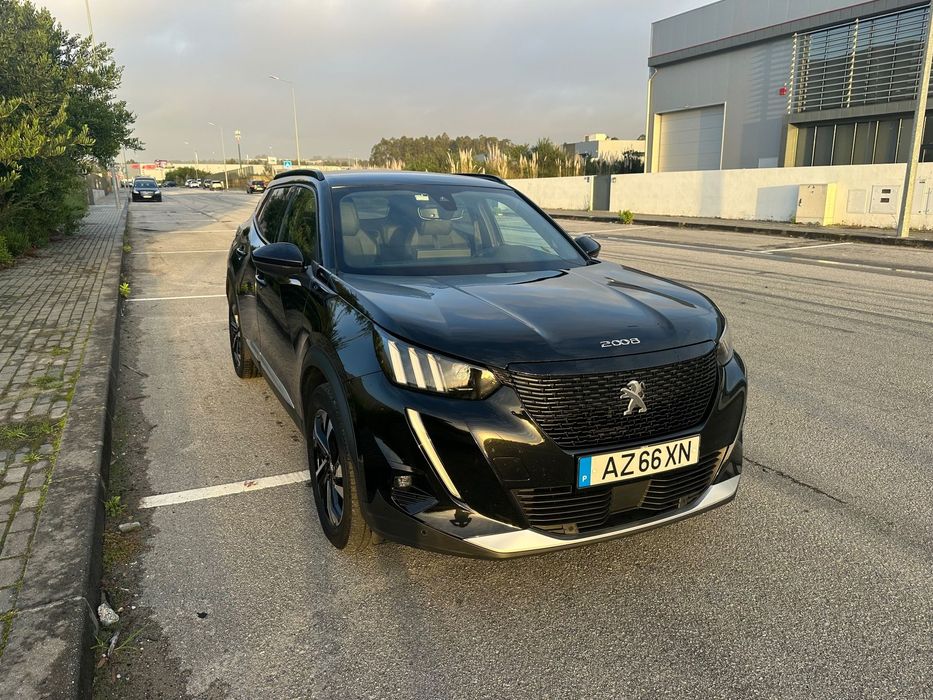 Peugeot e-2008 50 kWh GT