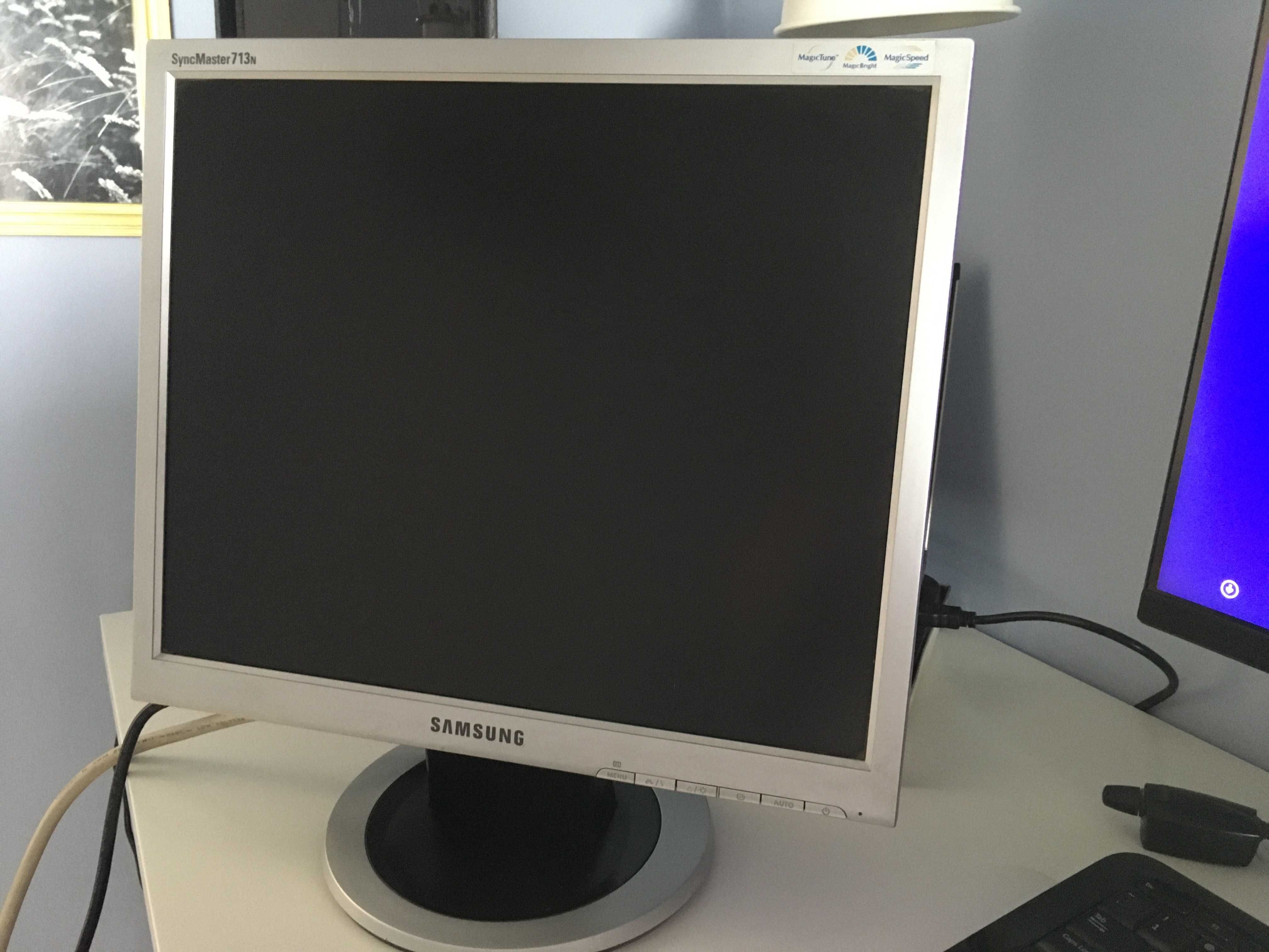 Monitor 17" Samsung Syncmaster 713n