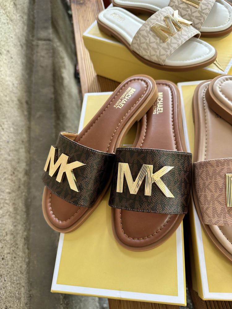 Шльопанці Michael Kors 36,37,39