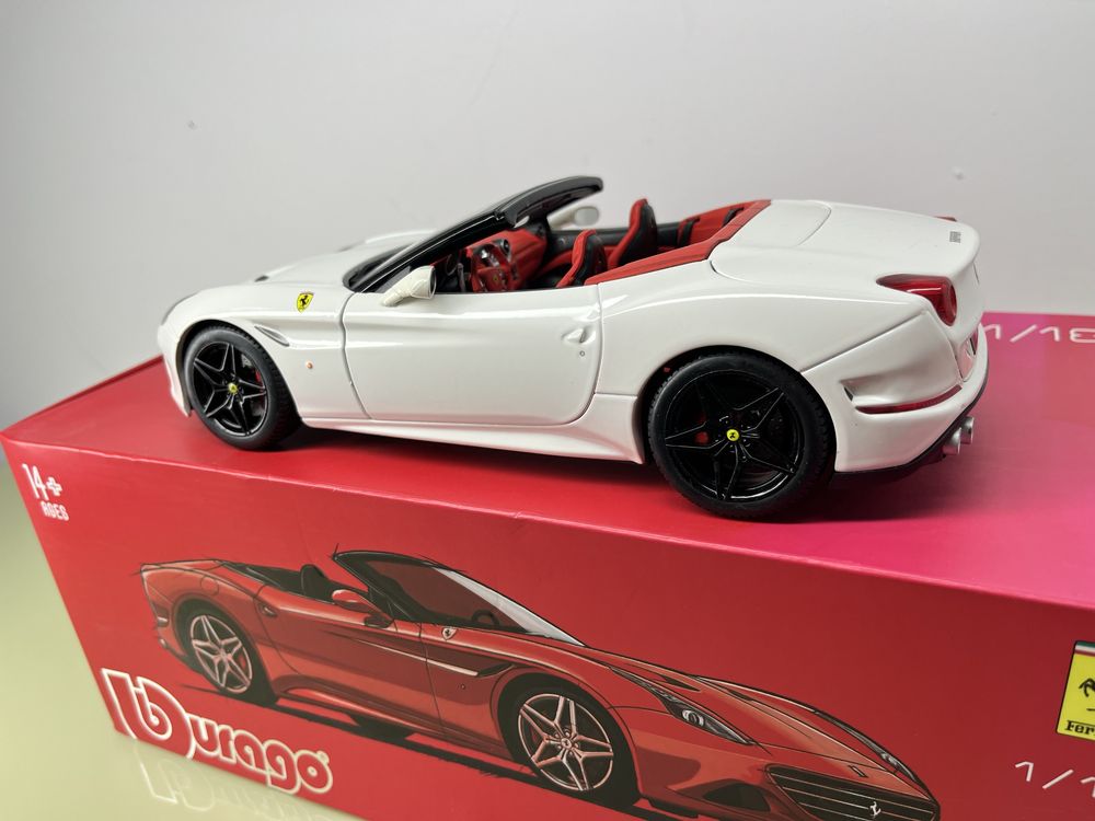 Ferrari California T 1/18 Burago