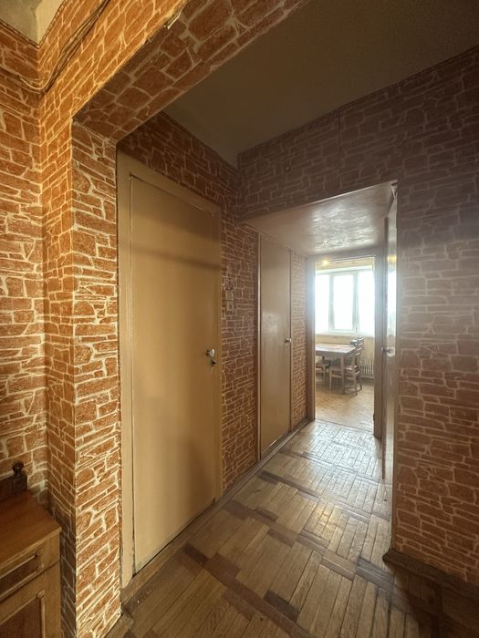 Продам 2-х кімнатну квартиру, ст.м. Олексіївська