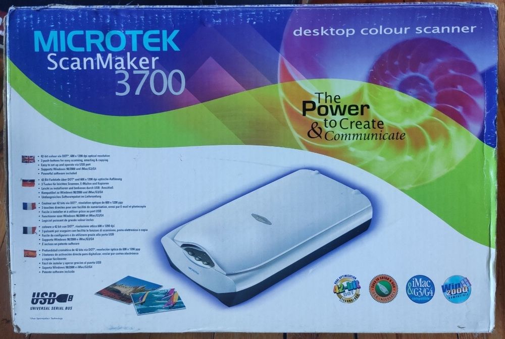 Stary skaner, pożółkłobudowa Microtek 3700