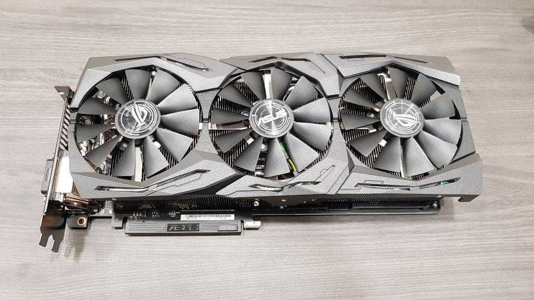 Placa gráfica Asus GTX 1080 STRIX OC 8gb