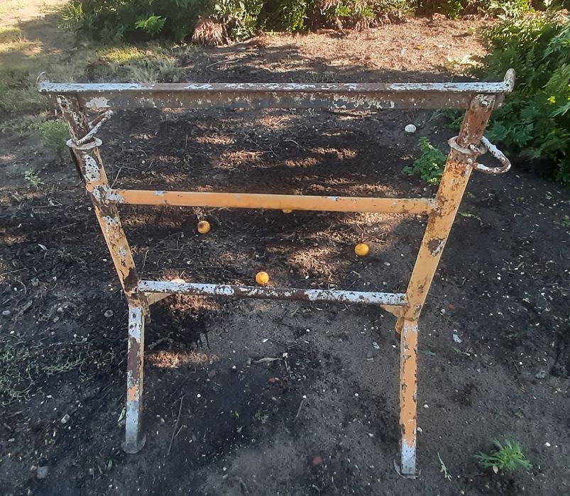 Cavalete extensível metálico - Construção