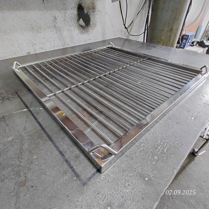 Ruszt do grilla ze stali nierdzewnej na wymiar. Polerowany