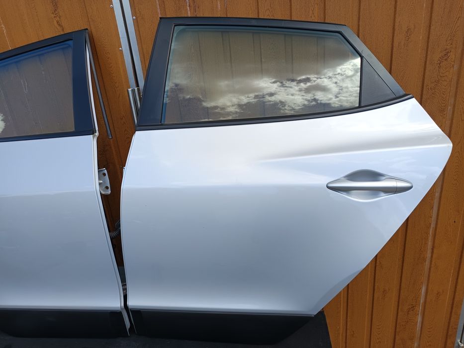Hyundai ix35 Drzwi Tylne Lewe Prawe RAH F-vat