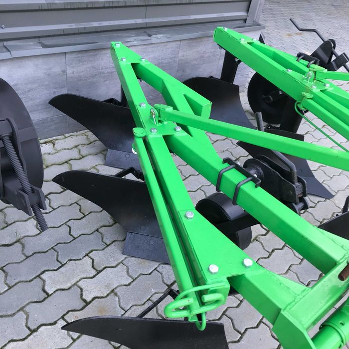 КУПУЮТЬ ВСІ! - ПЛУГ навісний, 2 - 4 корпусний! Бомет - Посилена Рама!