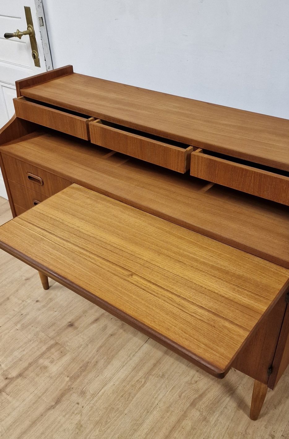 biurko sekretarzyk mid century modern skandynawski teak lata 60 Dania