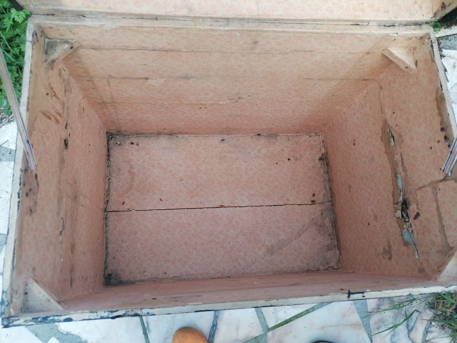 Arca antiga em madeira