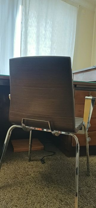 Cadeira de escritório fabricada em Portugal