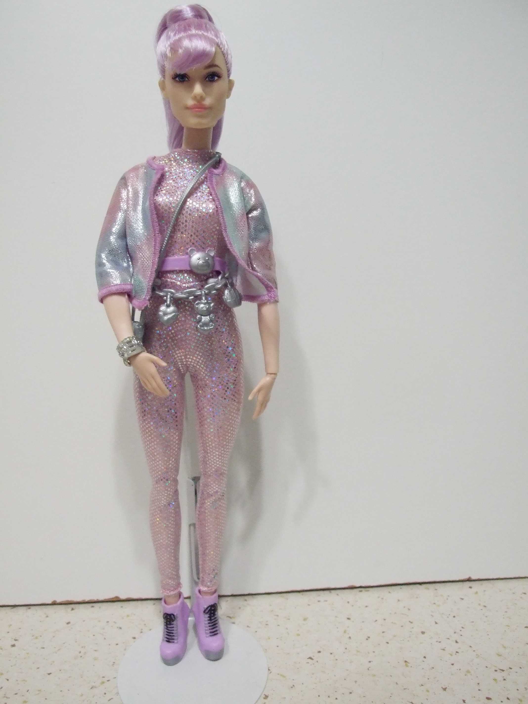 lalka Barbie Mattel made to move
