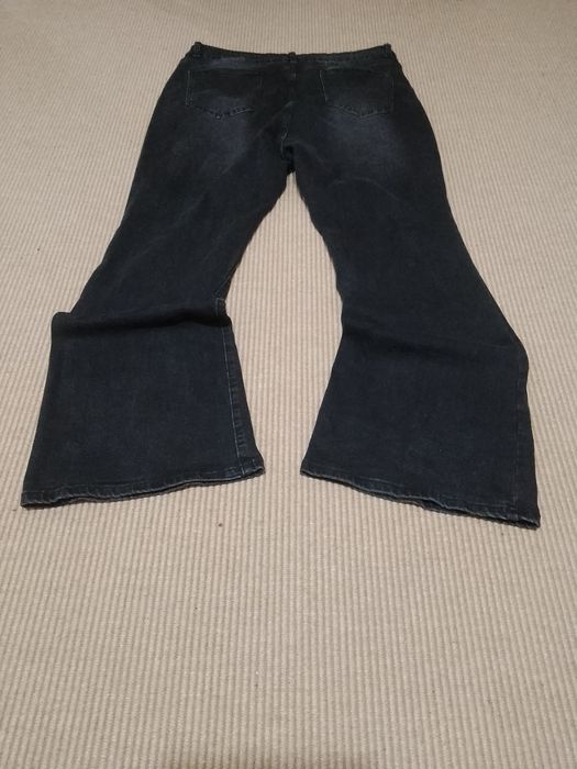 Чёрные клеш джинсы с офигенным фитом Zara flared type bootcut custom