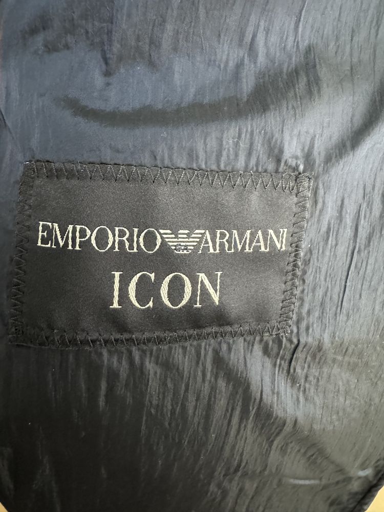 Продам чоловіче пальто ARMANI. Дуже гарний синій колір. Довге.
