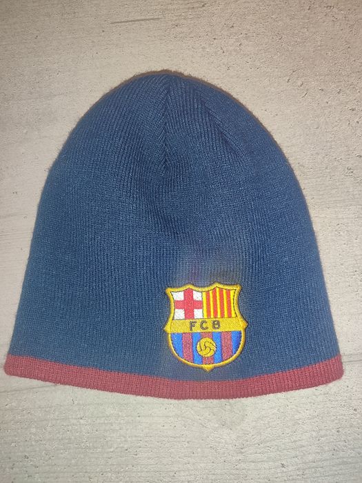 Шапка FC Barcelona /підліткова / junior
200 грн