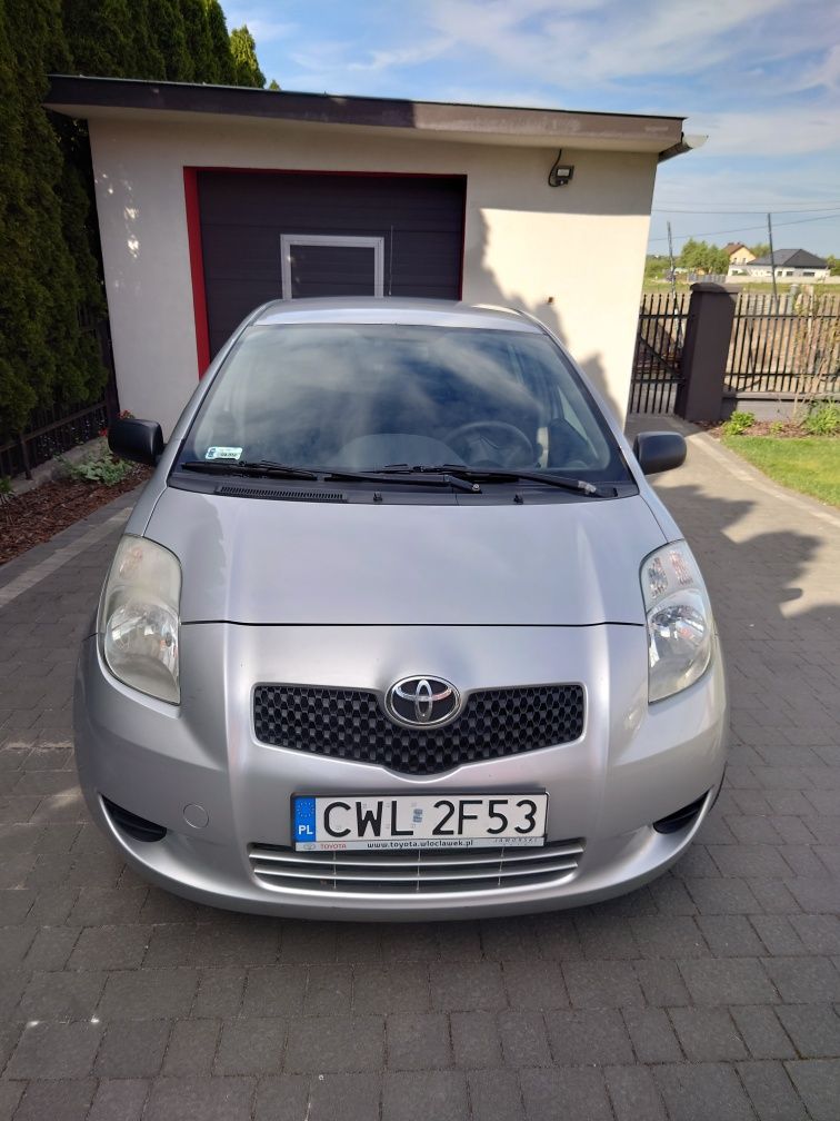 Toyota Yaris drugiej generacji