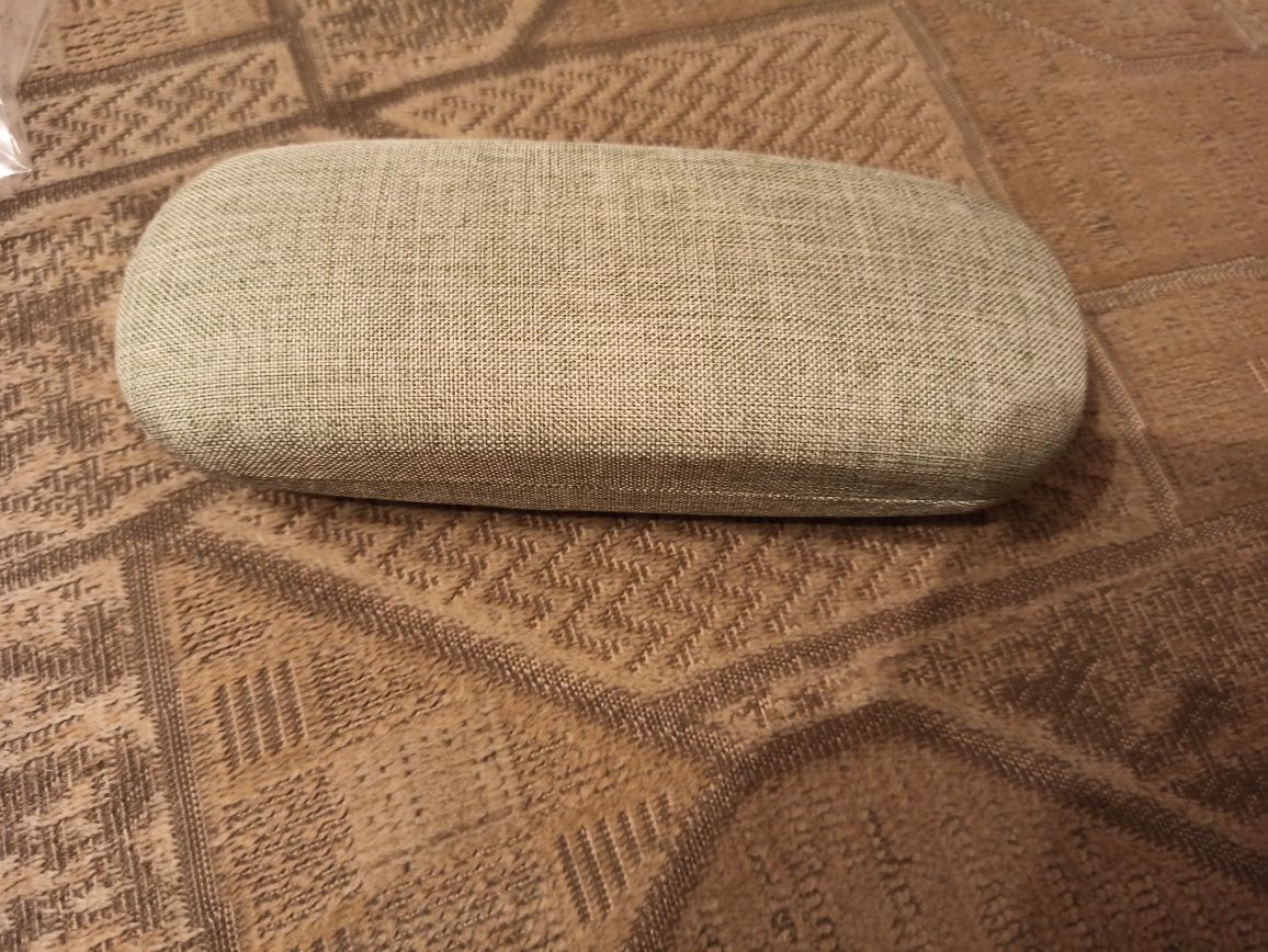 Etui na okulary nowe