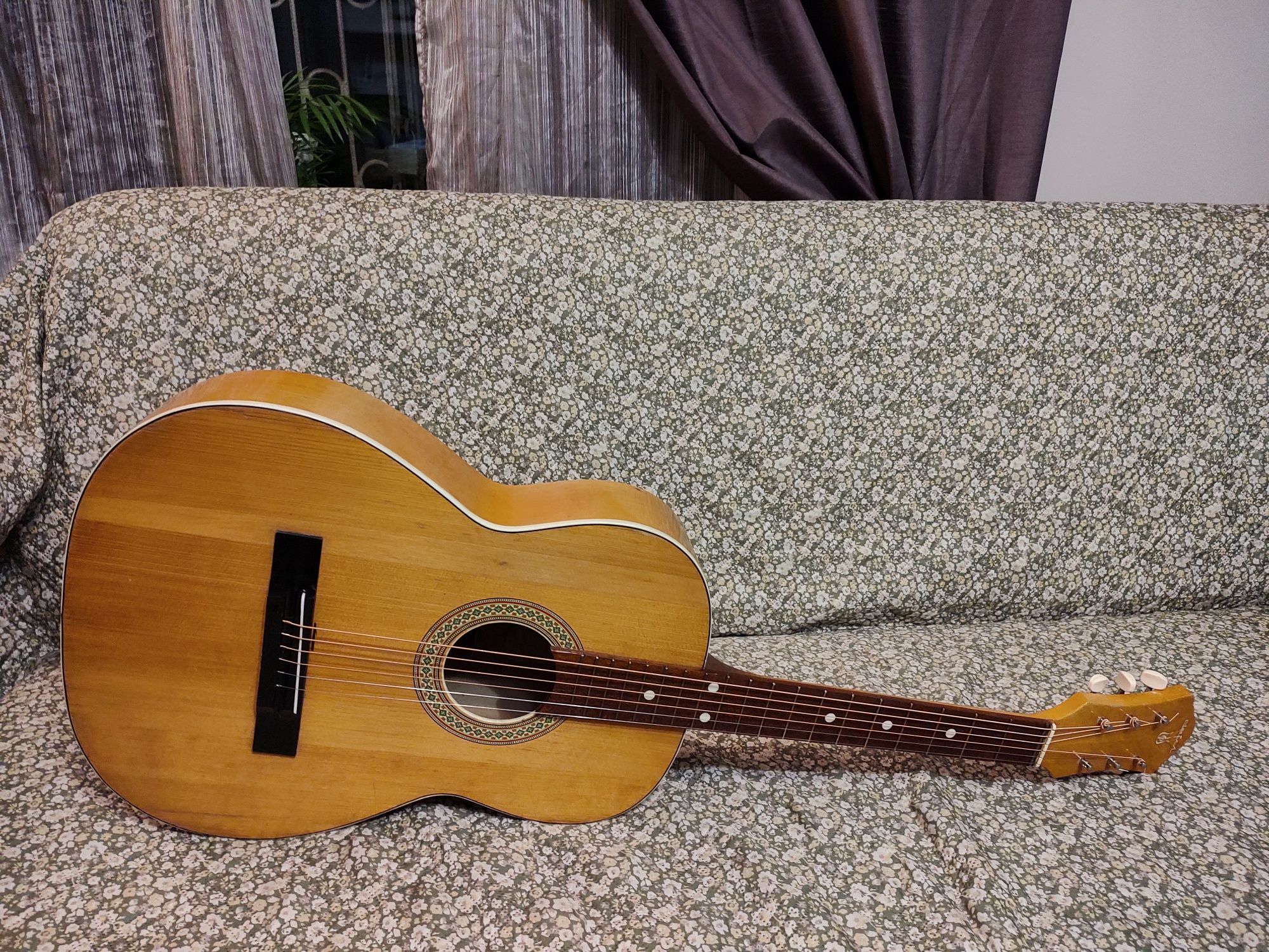 Szeroki gryf 45 mm Defil 7/8 gitara akustyczna Wygodna Dobrze brzmi !!