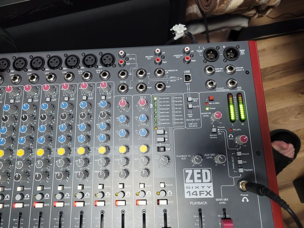 Allen&heath zed sixty 14fx mixer