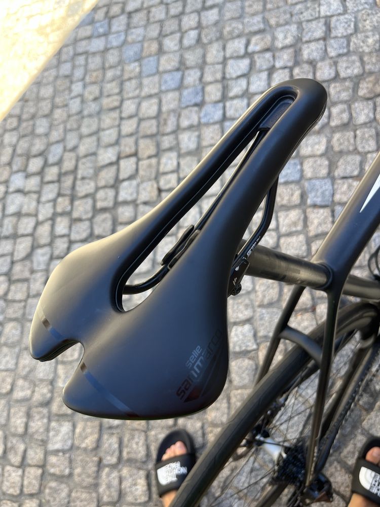 Bicicleta Specialized Tamarc (56)
