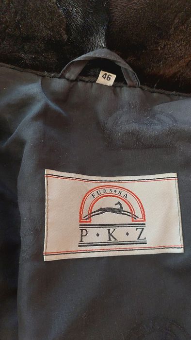 Шуба  з  шматків норки.