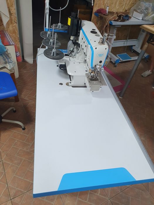 Máquina costura  recobrimento