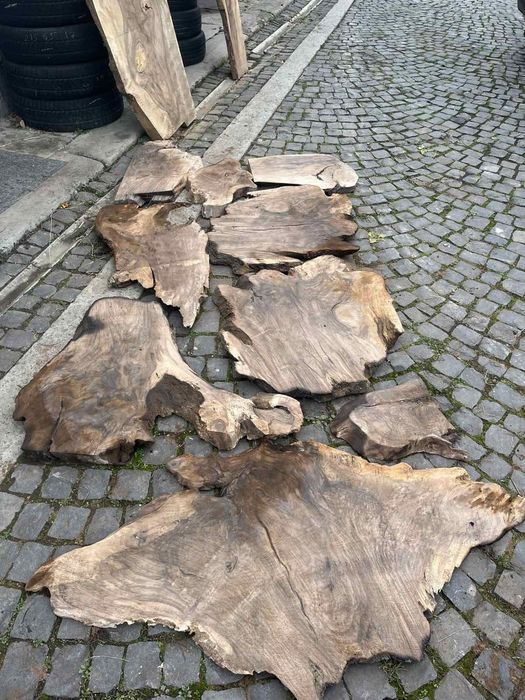 Слеб доски з кореня оріха для заливки епоксидною смолою