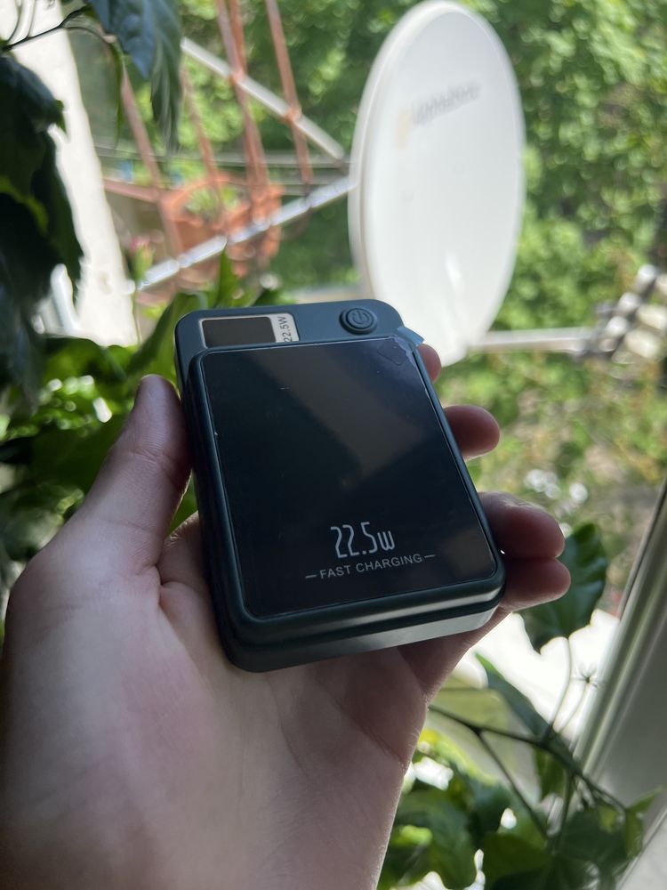 Повербанк з MagSafe 10000