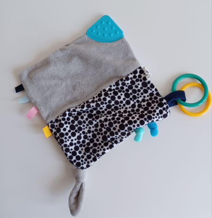 Szmatka, przytulanka z funkcją gryzaka