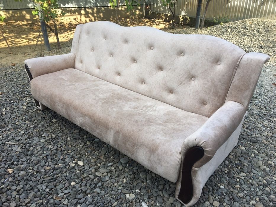 Реставрація ремонт перетяжка обтяжка меблів