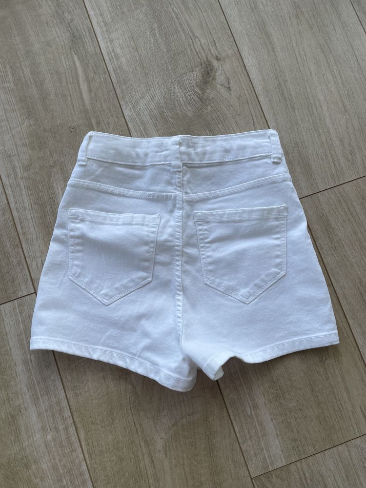 Białe jeansowe szorty spodenki Bershka XS