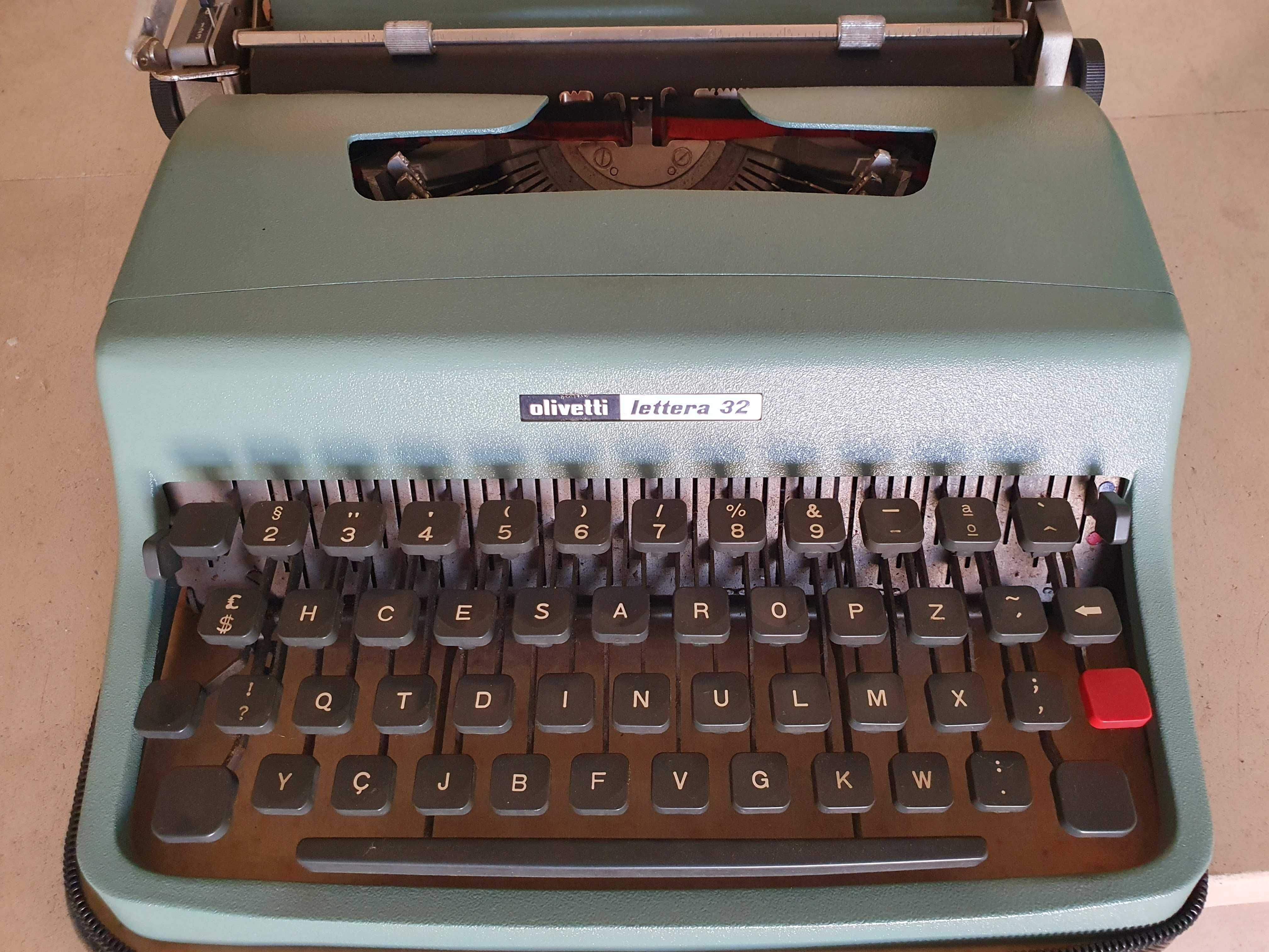 Artigo de coleção - Máquina de escrever Olivetti Lettera 32