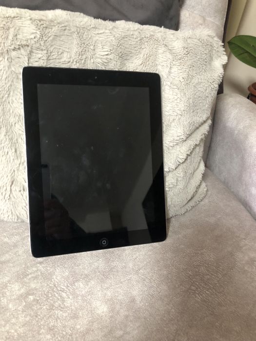 Ipad 3 в робочому стані.Збій активації.ціна 600грн.