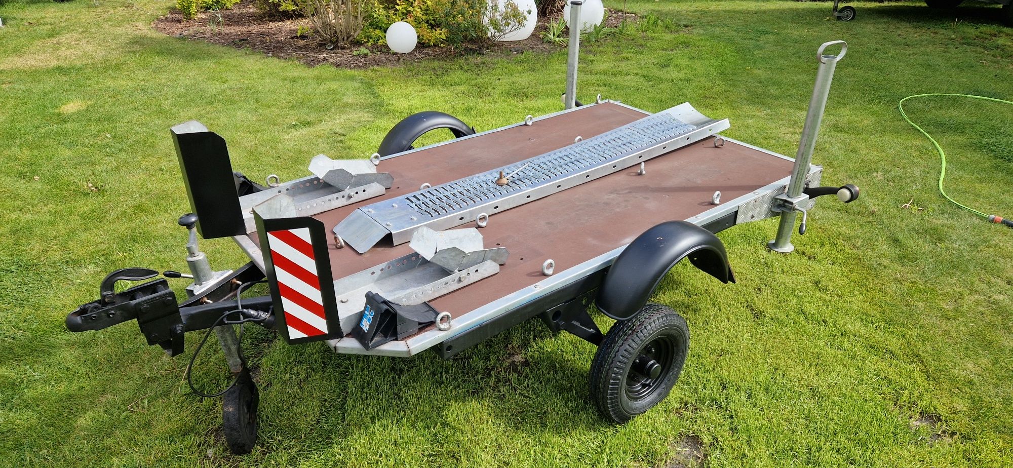 Przyczepka marki Fortschritt Torgau. Dmc 350kg.