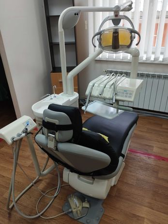 Крісло стоматологічне Oms Linea esse