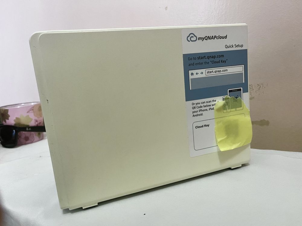 Сетевое дисковое хранилище QNAP TS-220