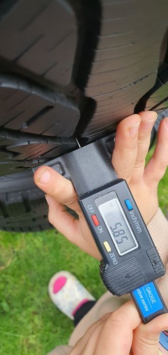 Продам комплект зимових шин 205 /60 R16 Kleber