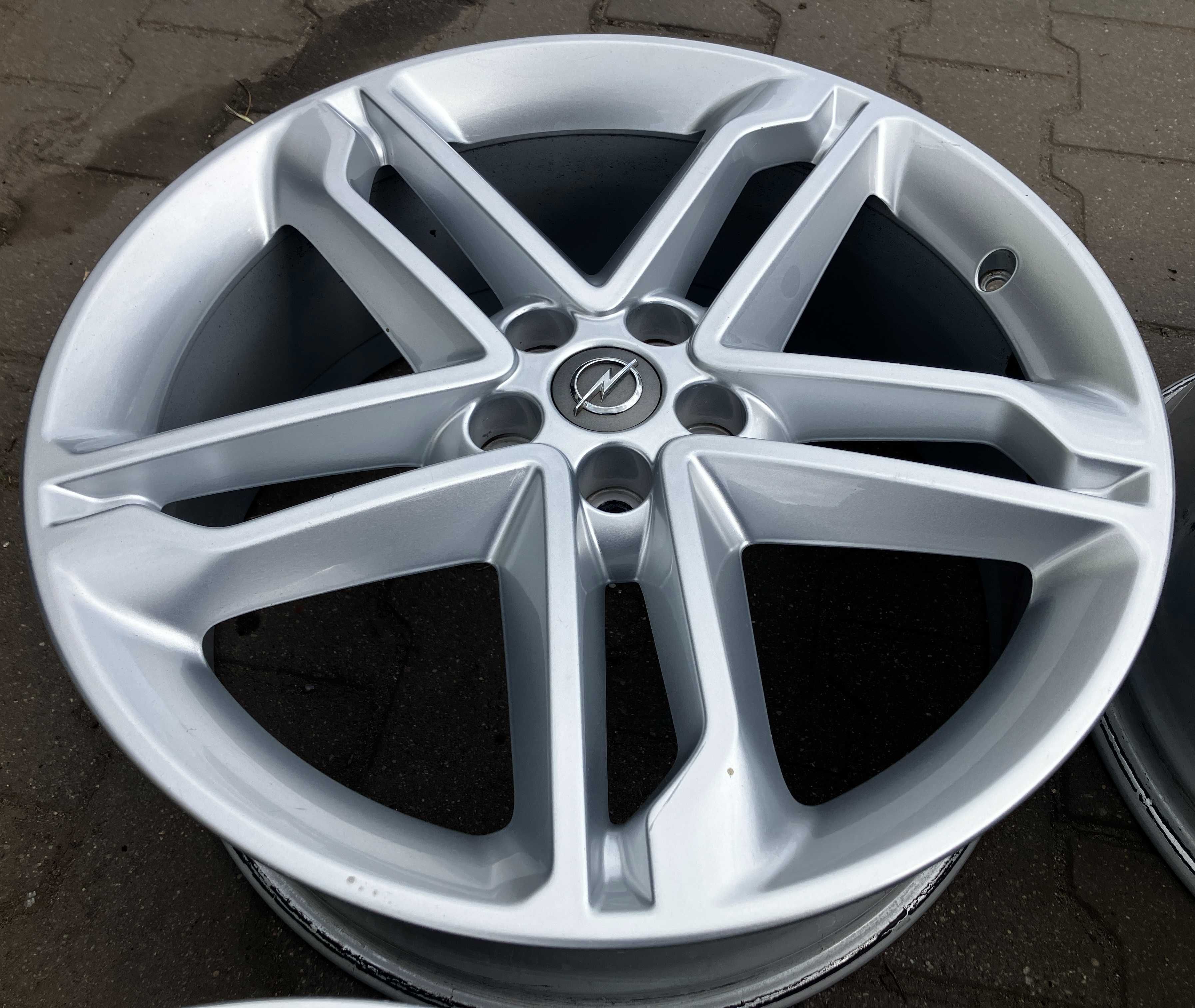 Felgi aluminiowe 19 OPEL MOKKA ASTRA J K Ampera-e 2017 -2021 kpl