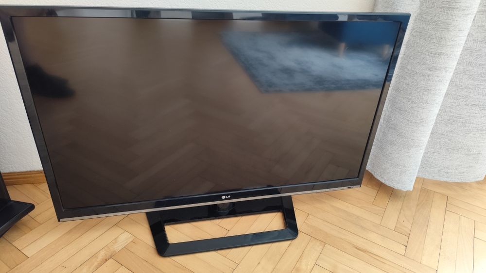 Telewizor LG 42LS570S LED