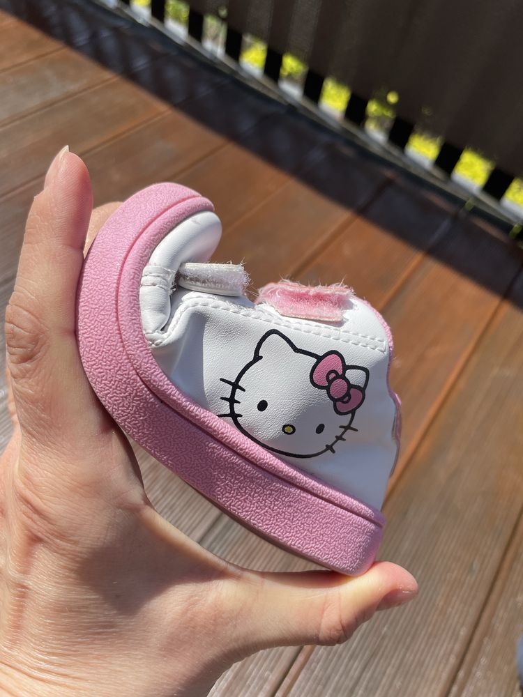 Sandaly crocs różowe 22/23, C6 oraz buty Disney hello kitty