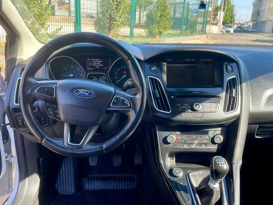 Ford Focus DYB 1.5 TDCi – Excelente Estado!