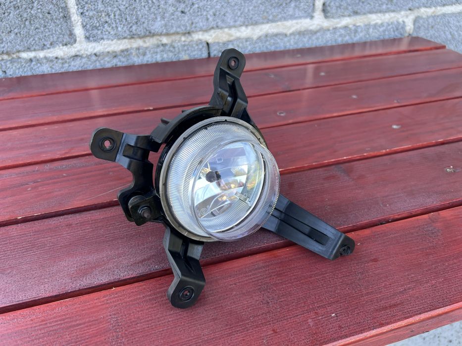 Halogen prawy Hyundai ix35 lampa przeciwmgielna prawy przód