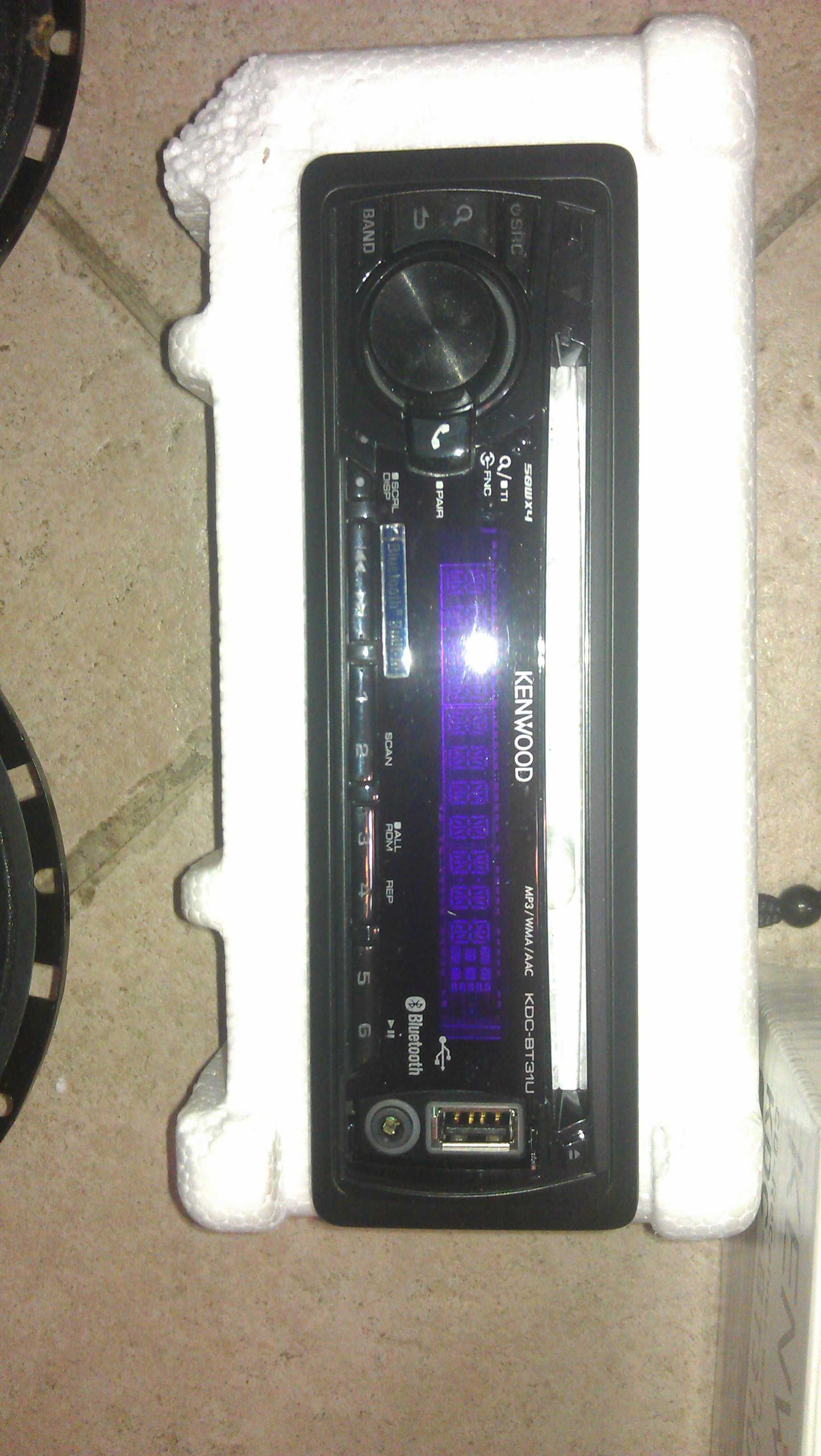 Radio Kenwood e colunas Alpine
