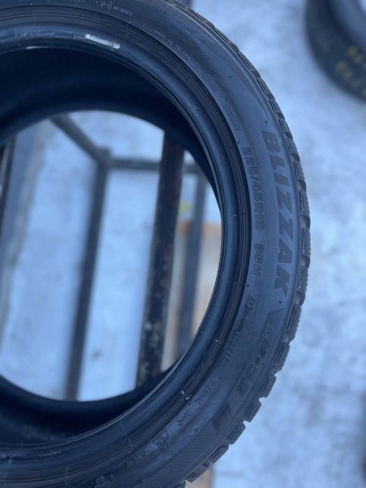 Шино 225/45 r18 Bridgestone 20 рік